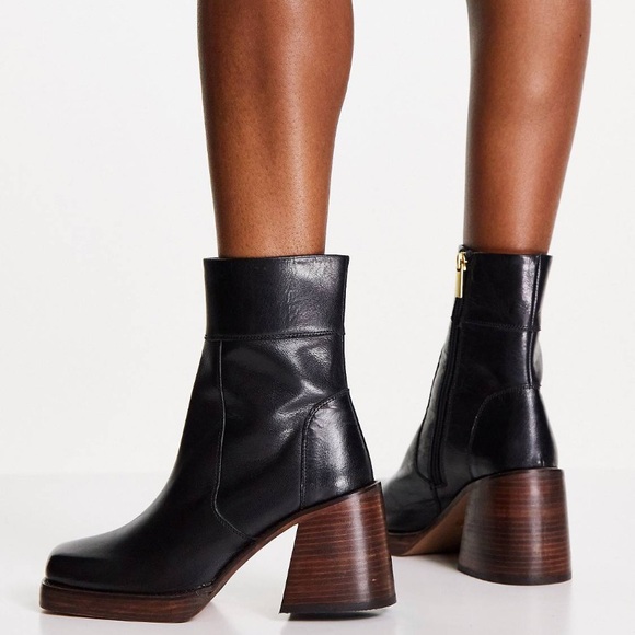 ASOS DESIGN Wide Fit Region leather mid-heel boots in black - Picture 1 of 6